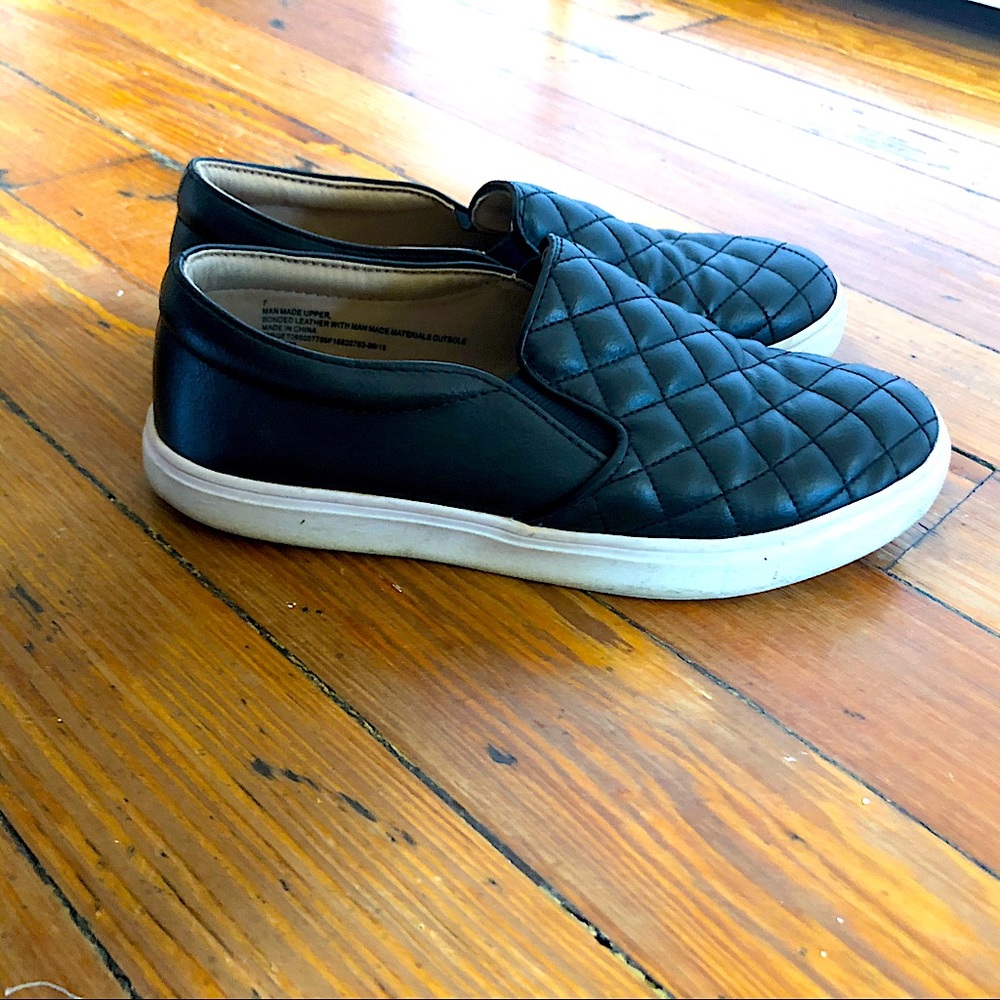 A New Day - Size 7 - Slip-On, fair condition.